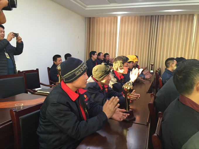 比賽結(jié)束會(huì)議進(jìn)行中.jpg